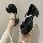 Μοντέρνα γυναικεία παπούτσια με κορδέλα και πέρλες