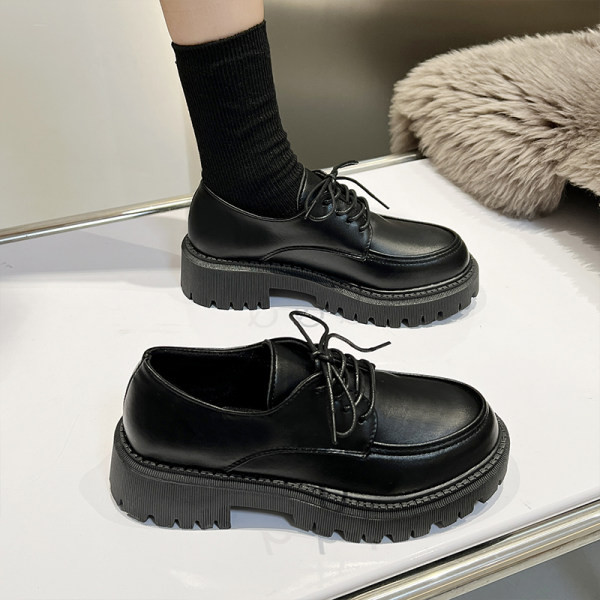 Casual μοντέλο γυναικείων παπουτσιών με κορδόνια και τακούνια