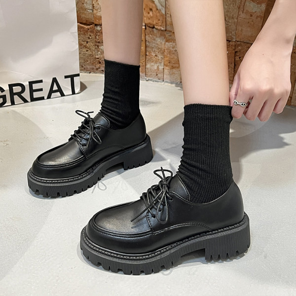 Casual μοντέλο γυναικείων παπουτσιών με κορδόνια και τακούνια