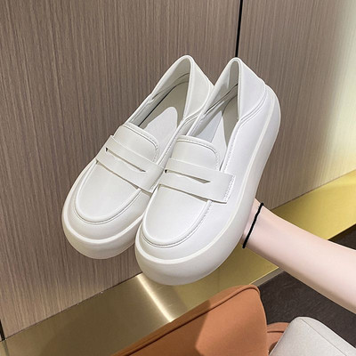 Kožne ženske cipele sa visokim đonom od 3 cm