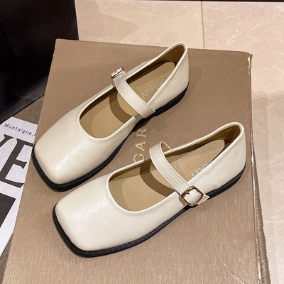 Γυναικεία casual παπούτσια ρετρό μοντέλο με χαμηλό τακούνι