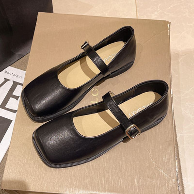 Γυναικεία casual παπούτσια ρετρό μοντέλο με χαμηλό τακούνι