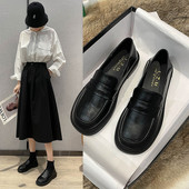 Jauns eko ādas plakano apavu modelis sievietēm