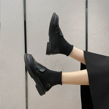 Нов модел обувки с равна подметка от еко кожа за жени