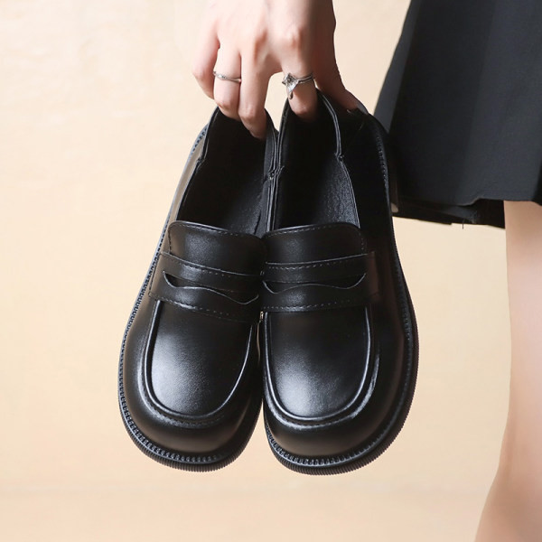 Γυναικεία μαύρα παπούτσια καθαρό μοντέλο