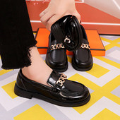 Női alkalmi alacsony sarkú cipő