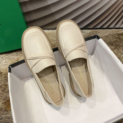 Ρετρό μοντέλο γυναικεία μοκασίνια με τακούνι