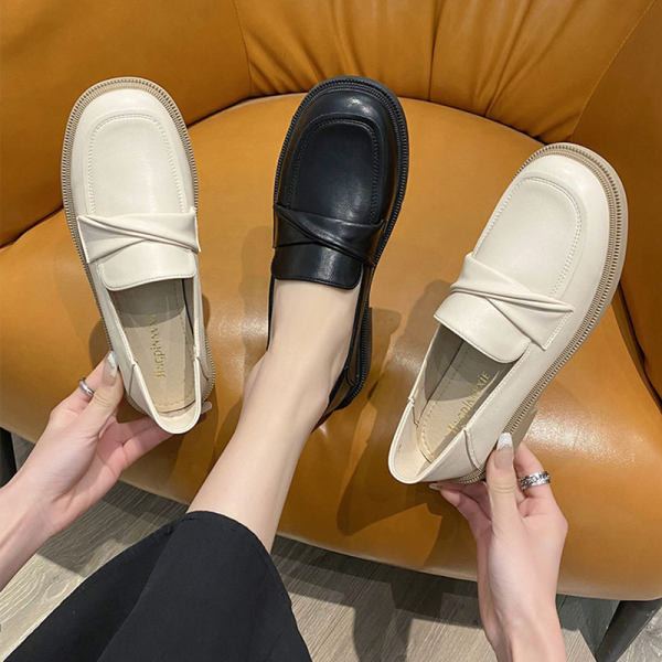 Ρετρό μοντέλο γυναικεία μοκασίνια με τακούνι