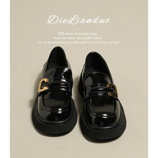 Moderne casual cipele s potplatom visine 4cm i metalnim elementom