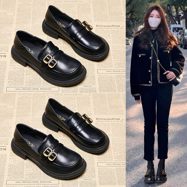 Jauna modeļa ikdienas sieviešu apavi ar metāla sprādzi