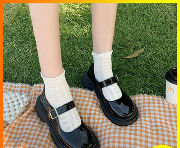 Γυναικεία παπούτσια σε δύο χρώματα