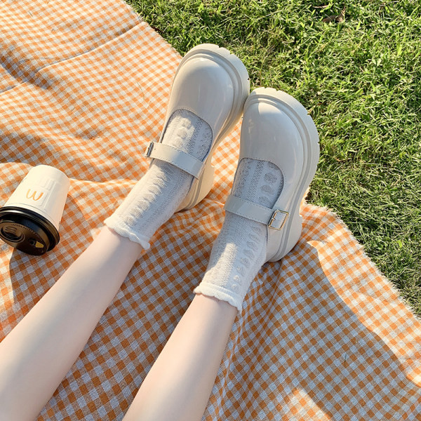 Γυναικεία παπούτσια σε δύο χρώματα