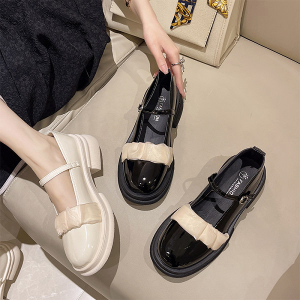 Női alkalmi cipő alacsony sarkú csattal