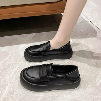 Ежедневни мъжки обувки от еко кожа -черен и бял цвят
