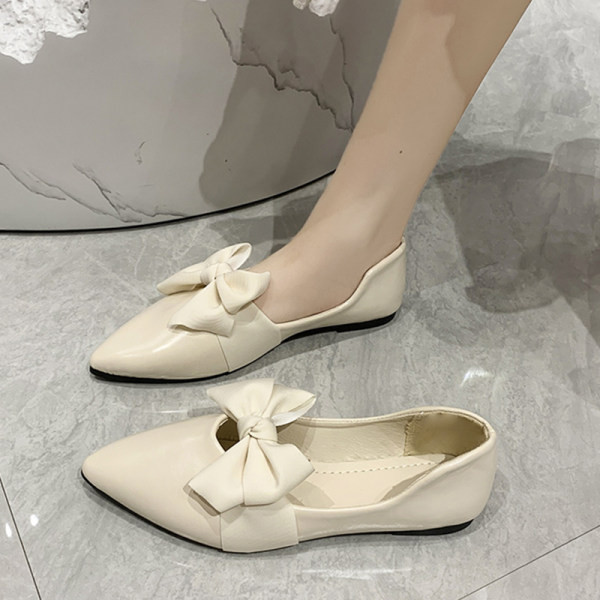 Casual μυτερά παπούτσια από οικολογικό δέρμα με κορδέλα