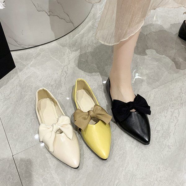 Casual μυτερά παπούτσια από οικολογικό δέρμα με κορδέλα