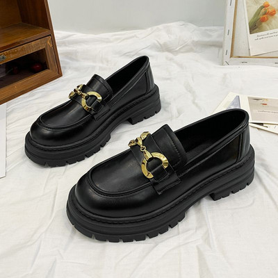 Γυναικεία μοντέρνα παπούτσια με ψηλή σόλα 4cm και μεταλλικό στοιχείο