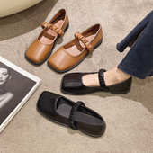 Sieviešu apavi ar plakanu zoli no eko ādas, ikdienas modelis