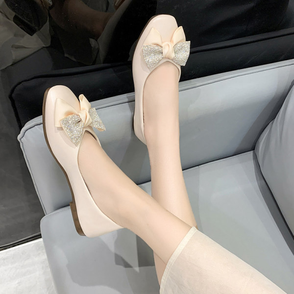 Γυναικεία παπούτσια casual μοντέλο με κορδέλα και πέτρες