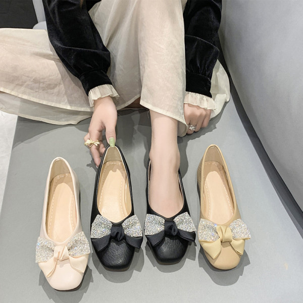 Γυναικεία παπούτσια casual μοντέλο με κορδέλα και πέτρες