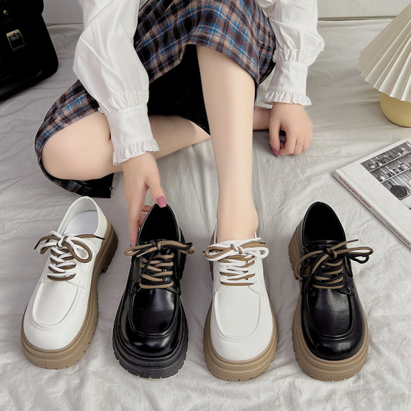 Casual παπούτσια με χαμηλό τακούνι