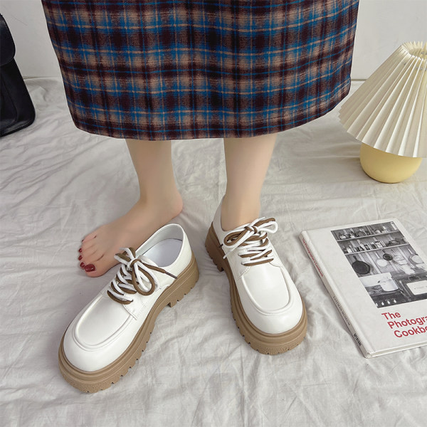 Casual παπούτσια με χαμηλό τακούνι