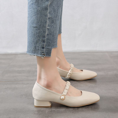 Sarkú és gyöngyös női alkalmi cipő