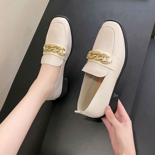 Alkalmi mokaszin cipő modell fém elemekkel