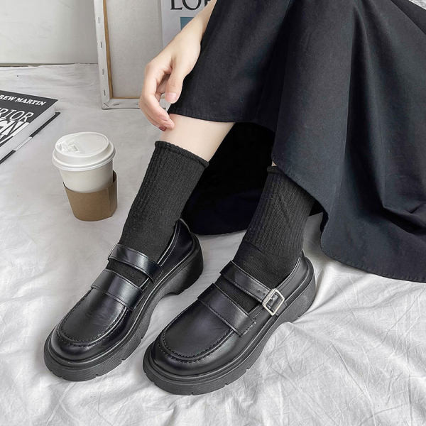 Casual παπούτσια μοκασίν από οικολογικό δέρμα με αγκράφα