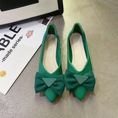 Γυναικεία παπούτσια - με κορδέλα