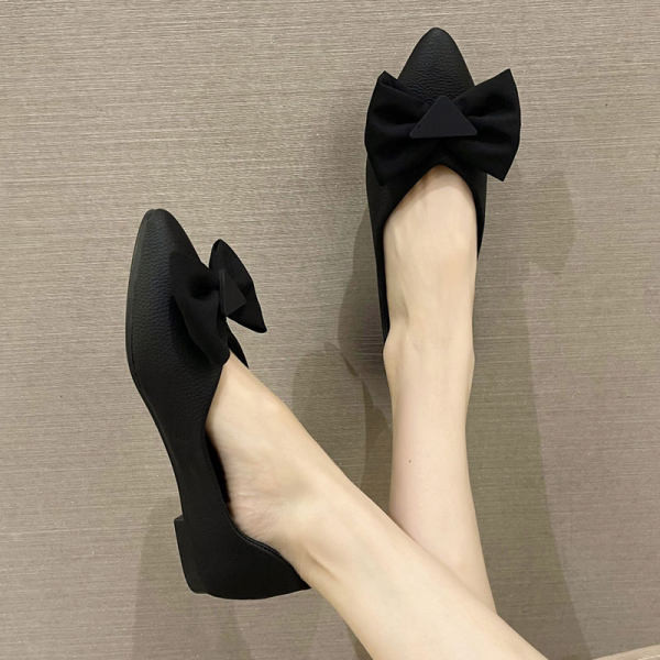 Γυναικεία παπούτσια - με κορδέλα