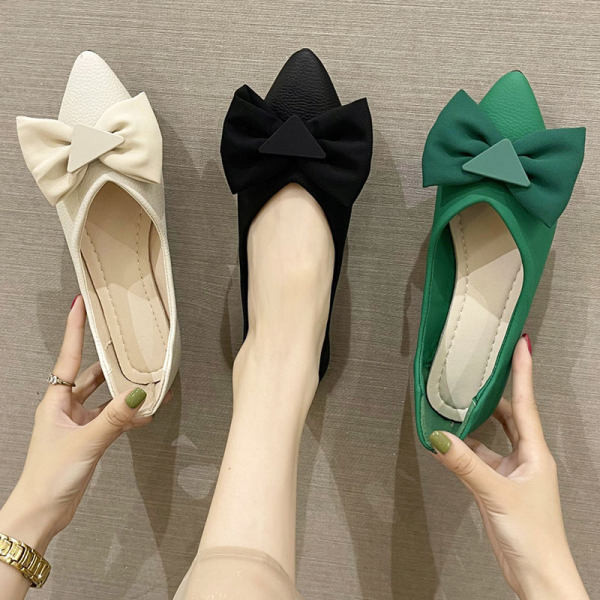 Γυναικεία παπούτσια - με κορδέλα