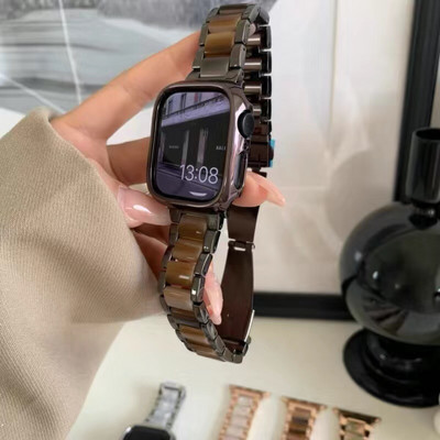 Moteriška metalinė grandinėlė – keli modeliai