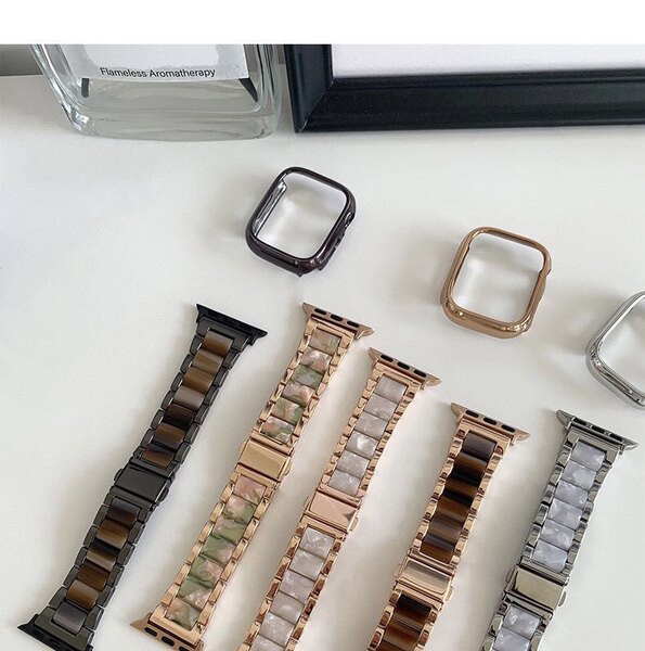 Moteriška metalinė grandinėlė – keli modeliai