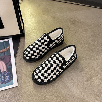 Sieviešu espadrilas ar plakanu zoli