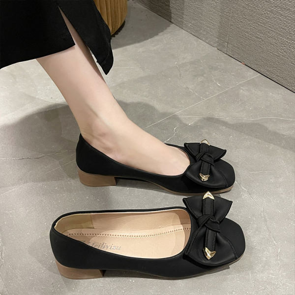 Sieviešu apavi no eko ādas ar lentīti ikdienas modeli