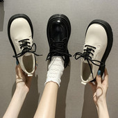 Sieviešu apavi ar šņorēm ikdienas modelis