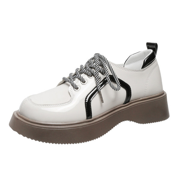 Γυναικεία παπούτσια με κορδόνια σε δύο χρώματα