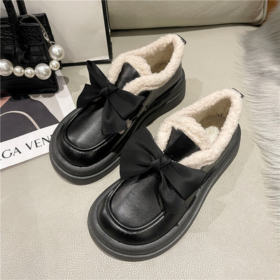 Ziemas apavi ar lenti