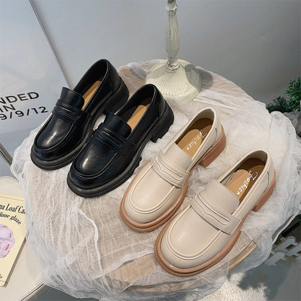 Ikdienas ādas apavi sievietēm noapaļots modelis