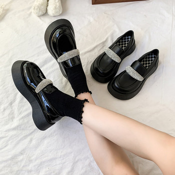 Дамски черни обувки с камъни 