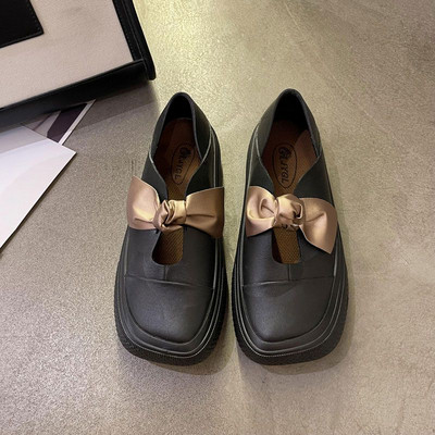 Ženske ležerne mokasinke s trakom