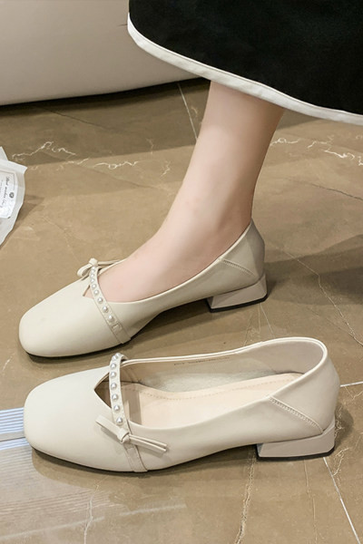 Sieviešu ikdienas apavi ar pērlēm