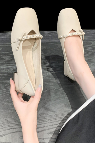 Sieviešu ikdienas apavi ar pērlēm