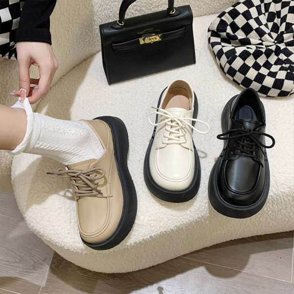 Új modell bőr fűzős női cipő