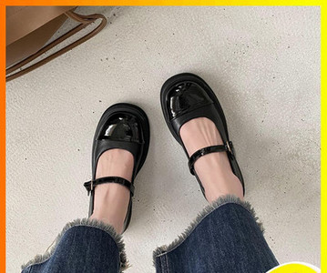 Γυναικεία παπούτσια σε τρία χρώματα