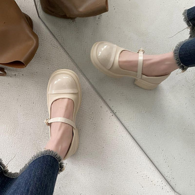 Γυναικεία παπούτσια σε τρία χρώματα