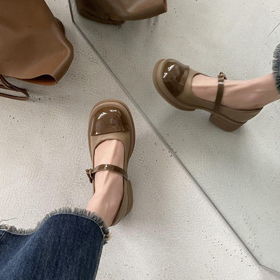 Γυναικεία παπούτσια σε τρία χρώματα