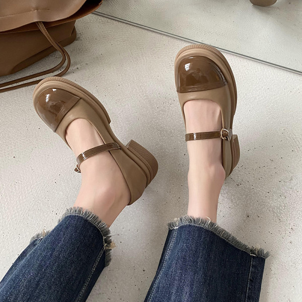 Γυναικεία παπούτσια σε τρία χρώματα