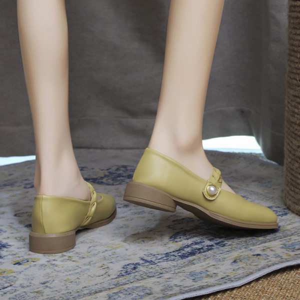 Sieviešu ikdienas apavi